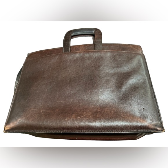 WORN Aged Brown High End WILSONS Leather Briefcase Lawyer Bag Pelle Studio - Picture 2 of 16
